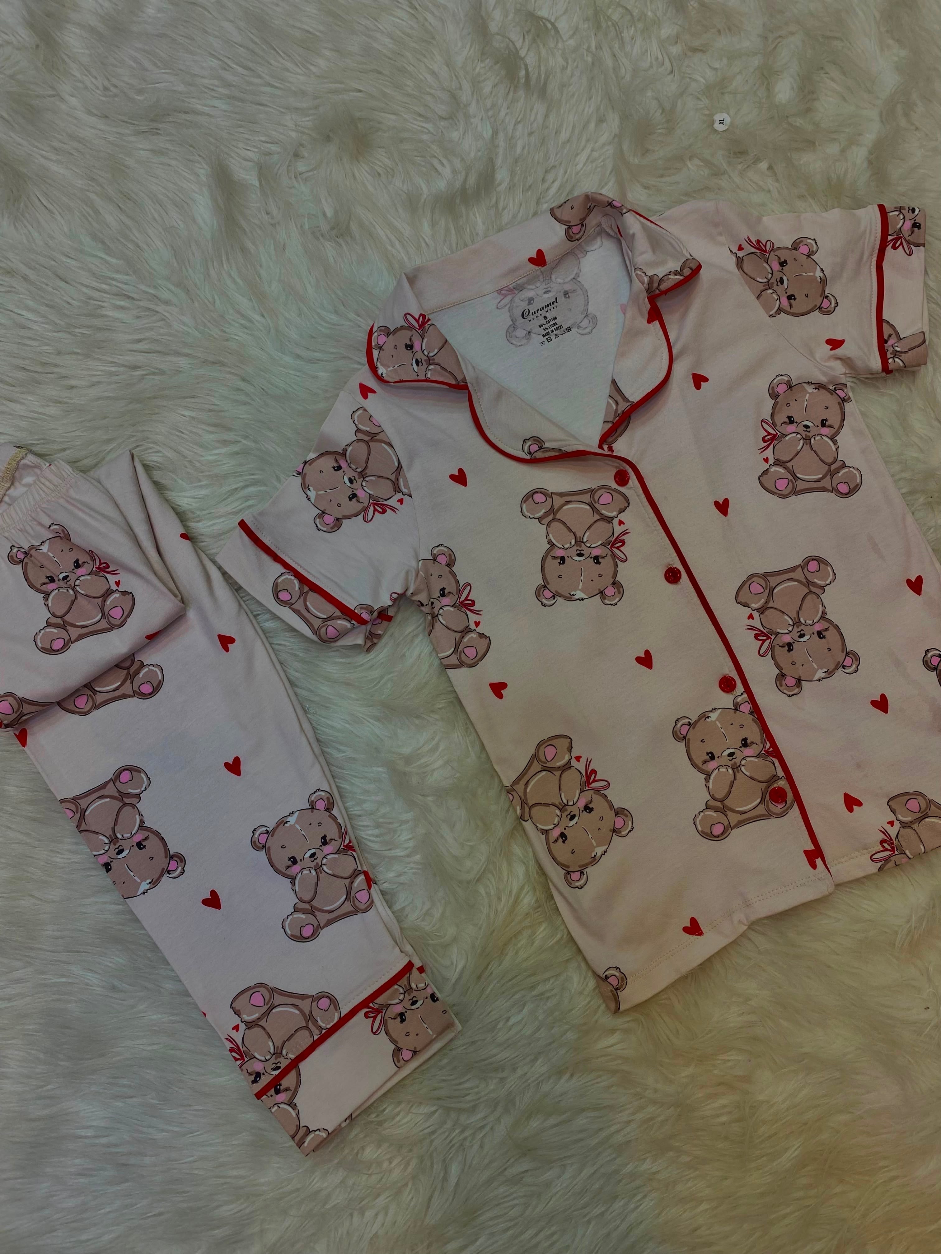 Kids’ Short Sleeve Pajama Set with Pants – Teddy Bear & Hearts -Model 818